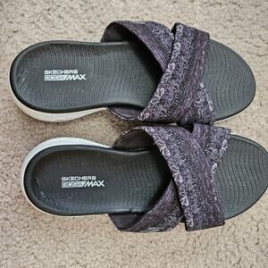 Skechers Shoes Womens Size 7 Yoga Foam Cross Strap Sandals GOga Max Comfort SN15